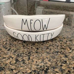 Rae Dunn cat dish set